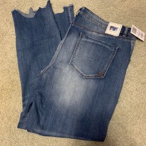 NWT Indigo Rein Midrise ankle jeans, Size 17